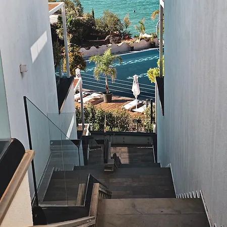 Flat On Relaxing * Vlore